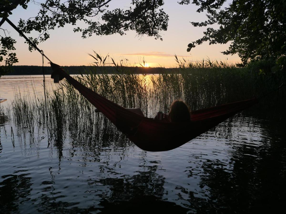 Luett Huett Hotell Rechlin Exteriör bild